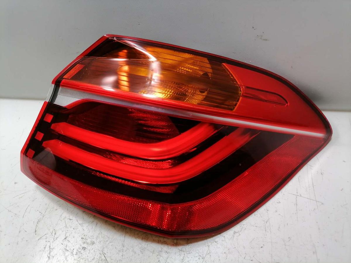 BMW 2er Active Tourer F45 original R&uuml;cklicht R&uuml;ckleuchte Schlussleuchte rechts au&szlig;en Bj.2018